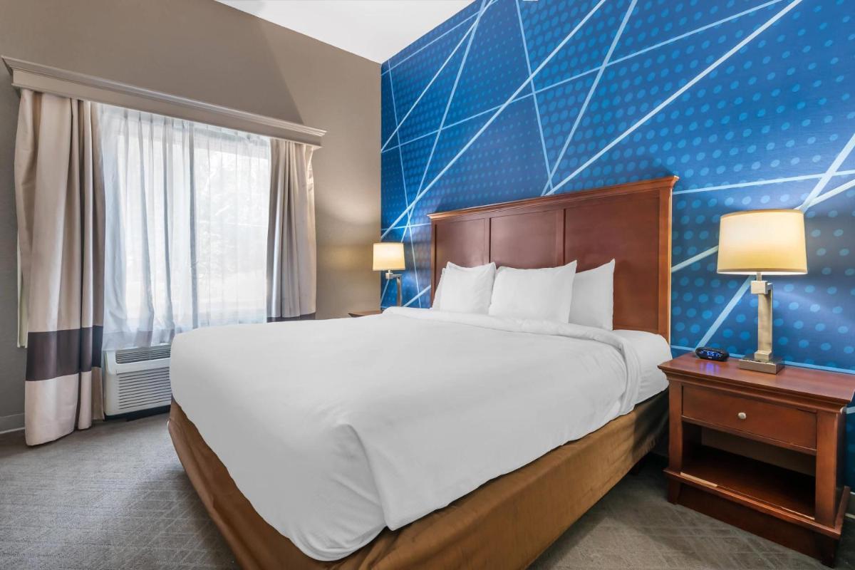 Comfort Suites Ocala North - Housity