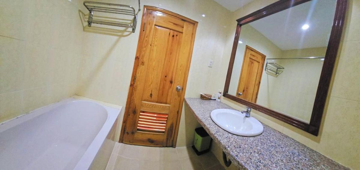 Pay Ocean Valley Hotel - Hizvo