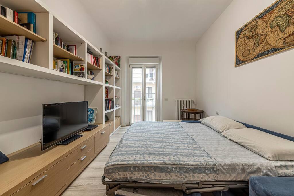 Three room apartment 2 beds, 3rd bed available - Housity