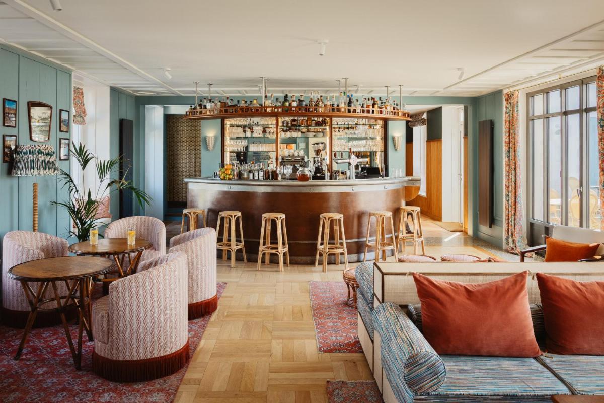 Coin salon dans l'établissement La Mission Hôtel & SPA - l'île d'Yeu