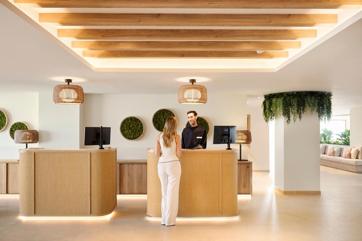 Clientes alojados en Iberostar Selection Es Trenc -New Opening-