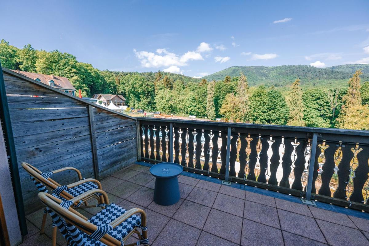 Vue générale sur la montagne ou vue sur la montagne depuis l'hôtel