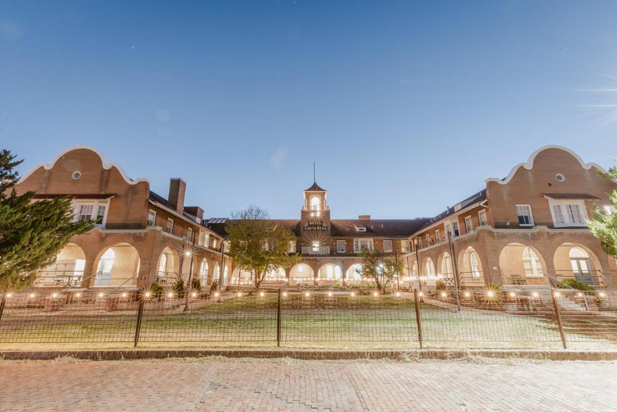 Castaneda Hotel - Housity