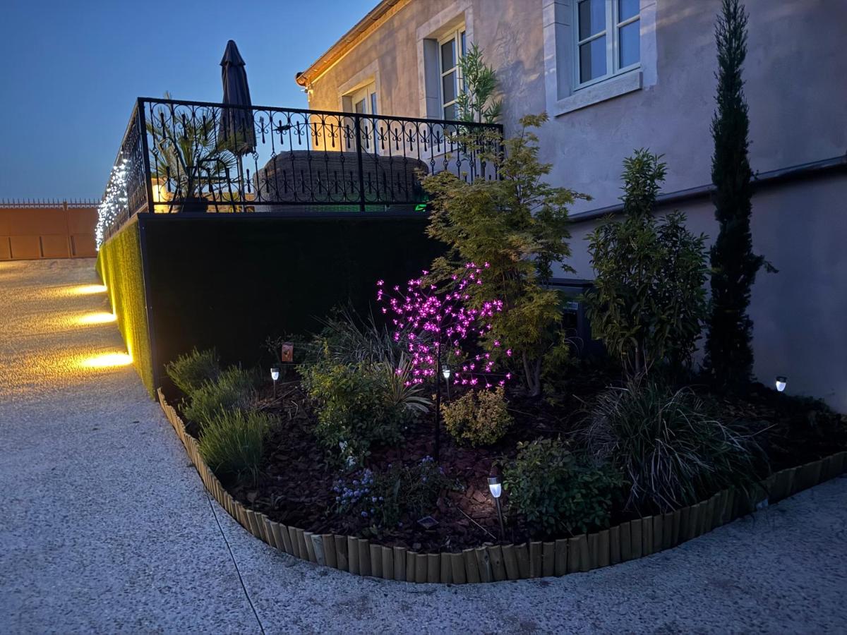Jardin de l'établissement Les Rêveries du Clos POMMARD Vignes & SPA& Dégustation