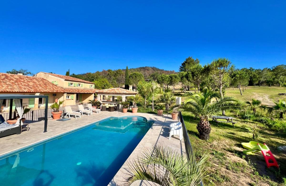 Villa La Source 83 - room close to St Tropez - Housity