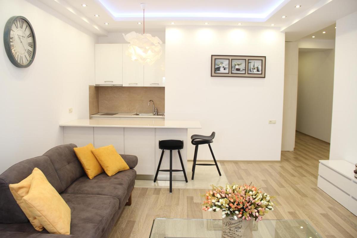 Maxela Apartments - Housity