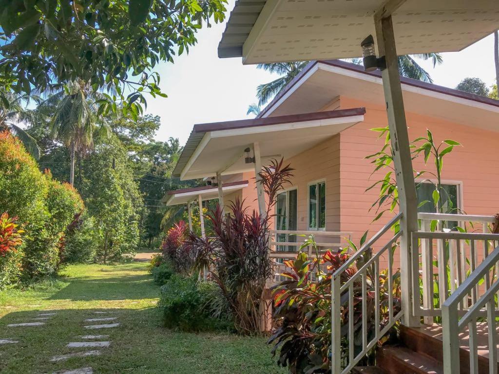 บ้านสวนคุณตา Baan Suan Khun ta - Hizvo