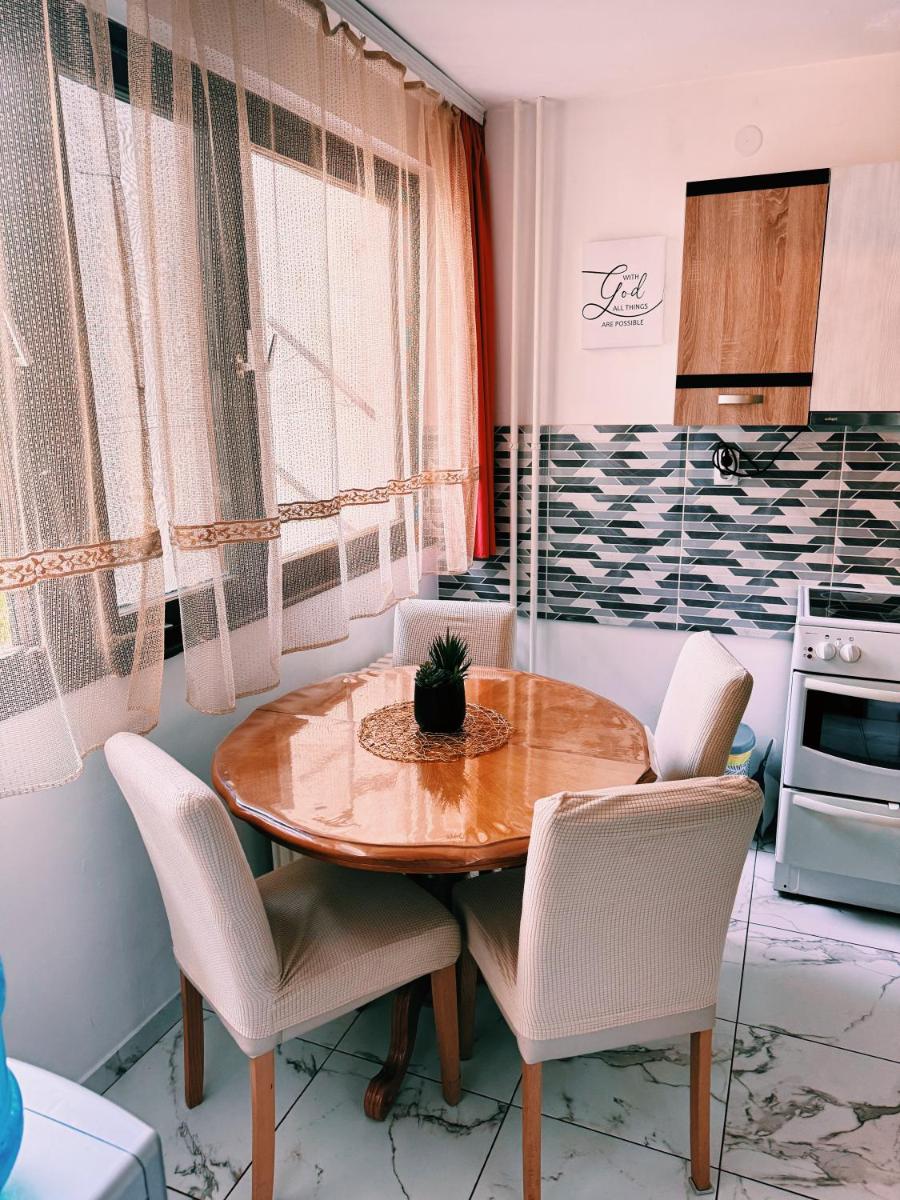 Apt near Big Center - Hizvo
