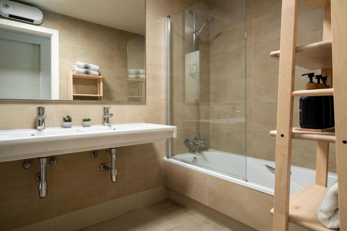 Un baño de Hotel Ritual de Terra & SPA Moraira