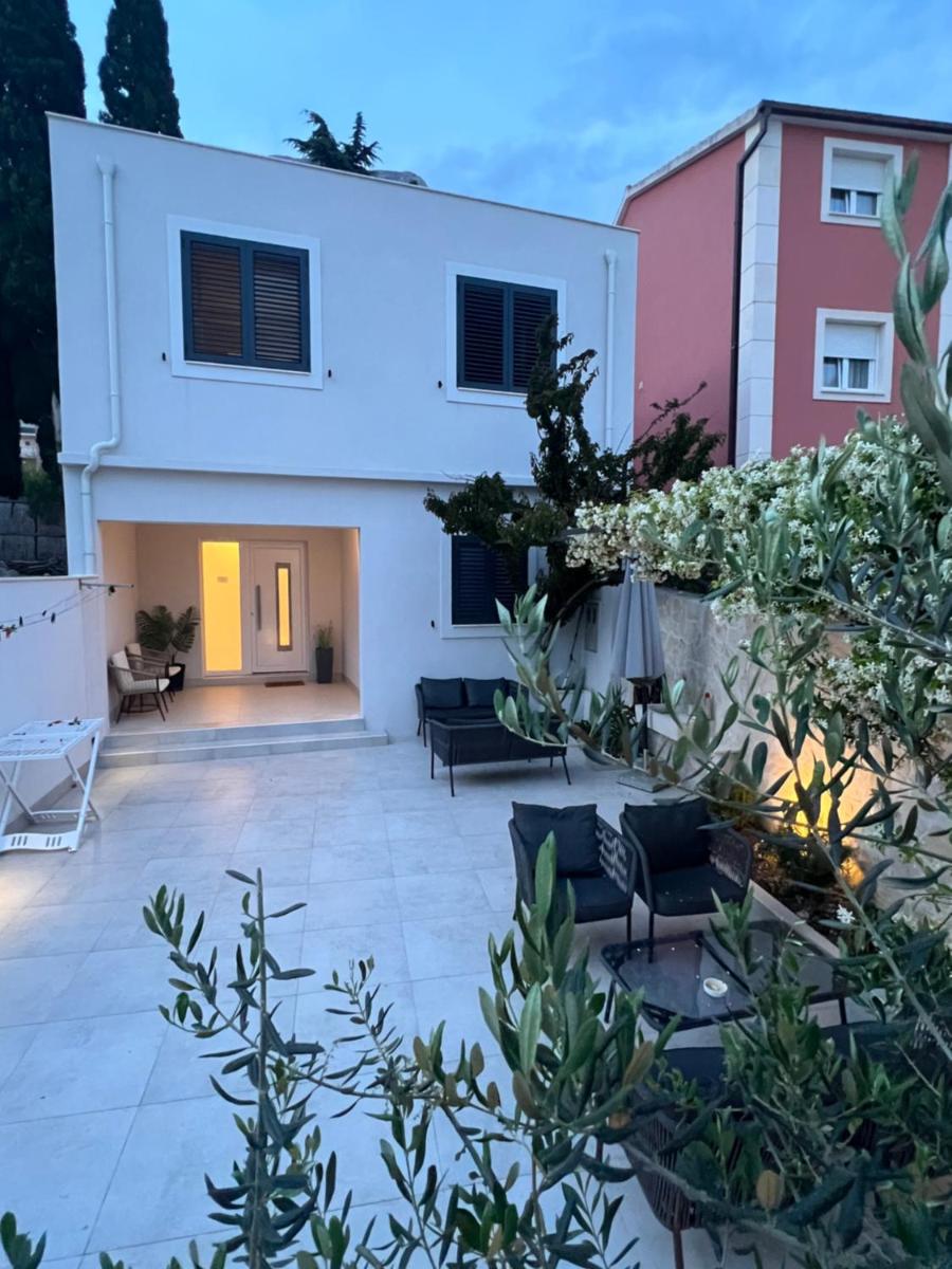 Apartmani Cvitanovic - Housity