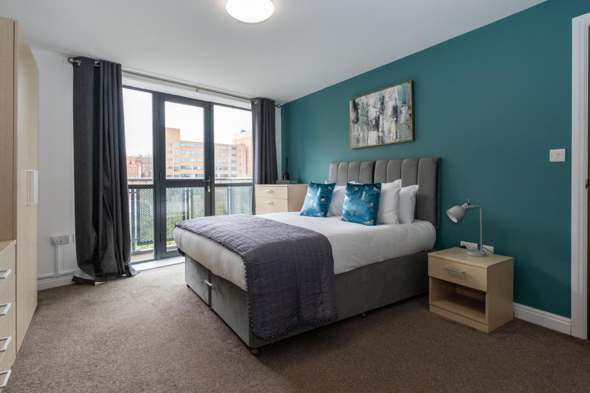 Cotels The Millhouse Corporate Apartments - PRIVATE APARTMENT BUILDINGS - GATED ENTRANCE - PARKING - WORK DESK - Housity