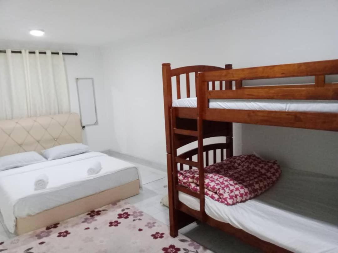 Yushas Homestay - Housity