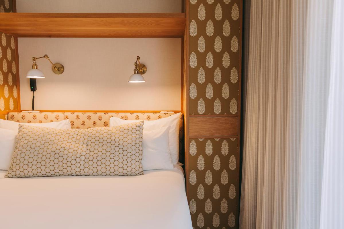 Uma cama ou camas num quarto em Torel Saboaria