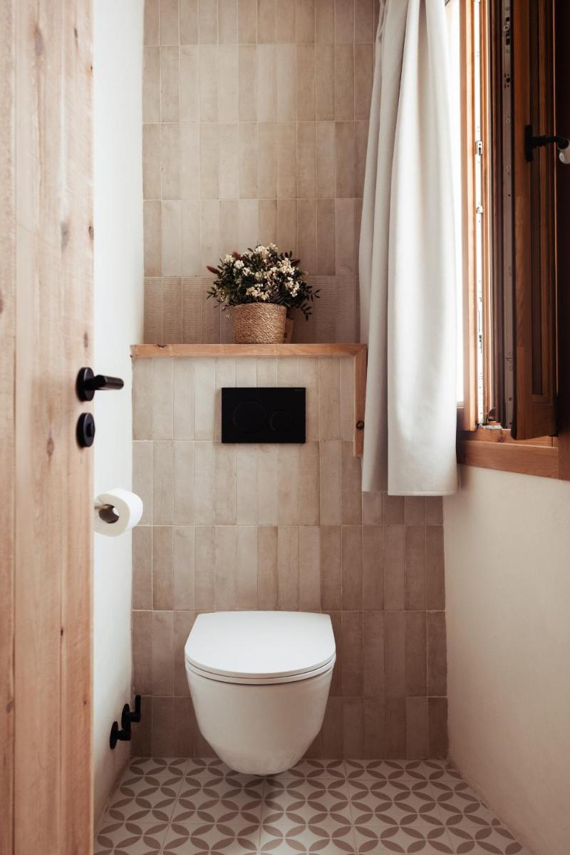 Un baño de Nomad Hotel & Spa Altea