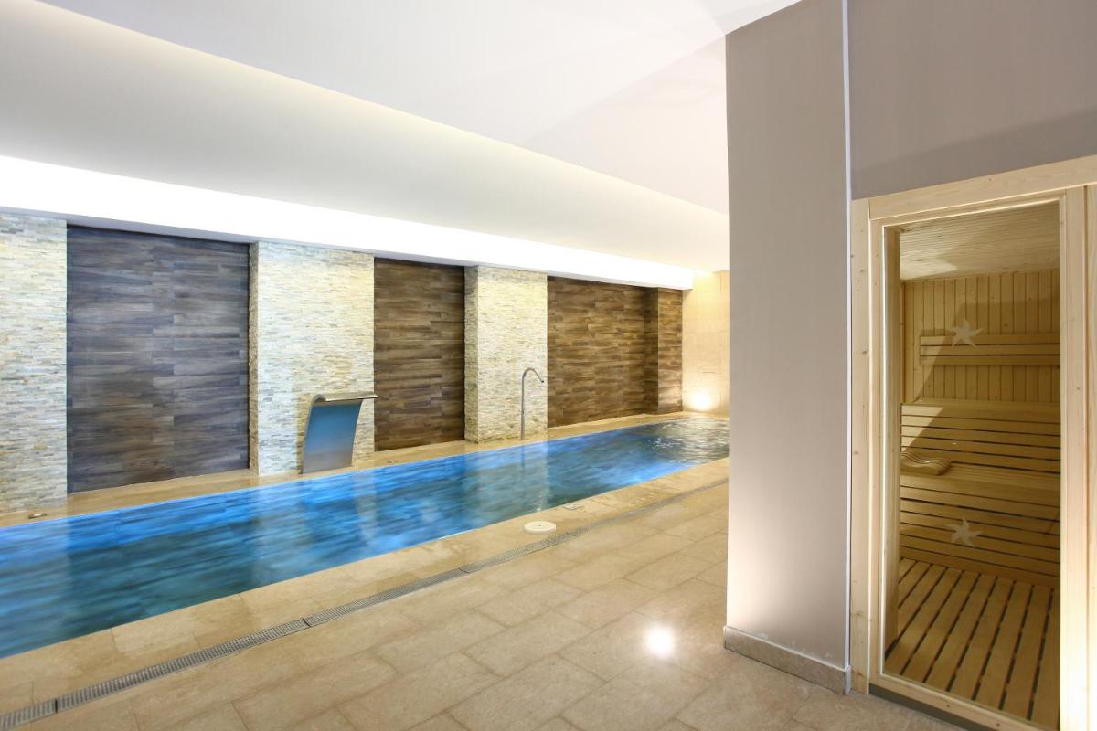 Piscina en o cerca de Iberostar Waves Cala Millor - Adults Only