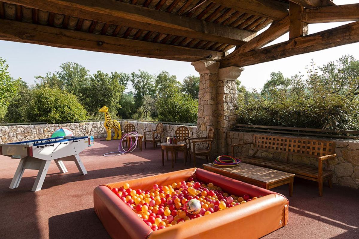 Balcon ou terrasse dans l'établissement Terre Blanche Hotel Spa Golf Resort