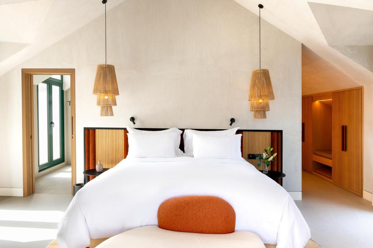 Cama o camas de una habitación en SO/ Sotogrande Spa & Golf Resort Hotel