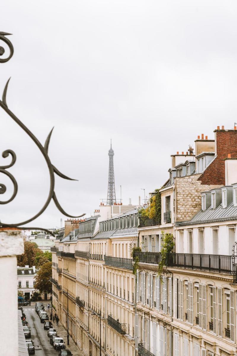 Vue générale sur Paris ou vue de la ville depuis l'hôtel