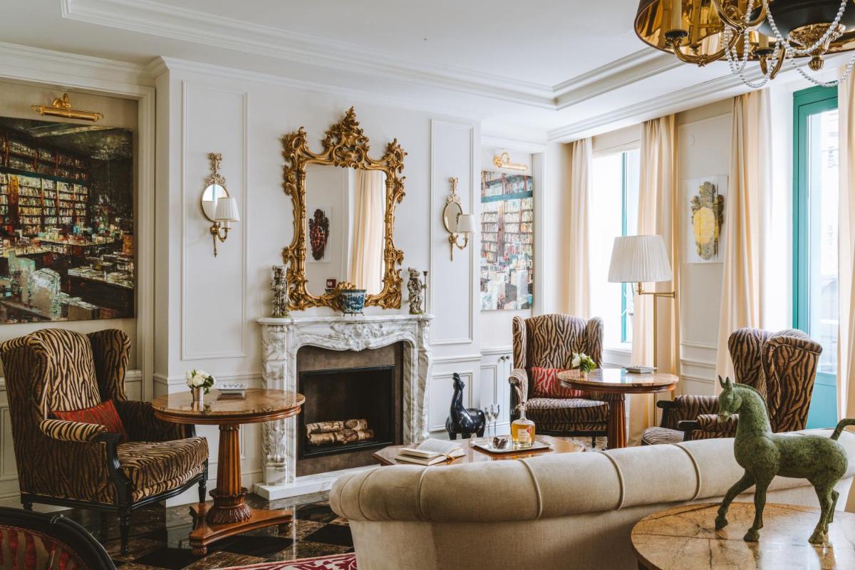 Coin salon dans l'établissement Hotel Splendide Royal Paris - Relais & Châteaux