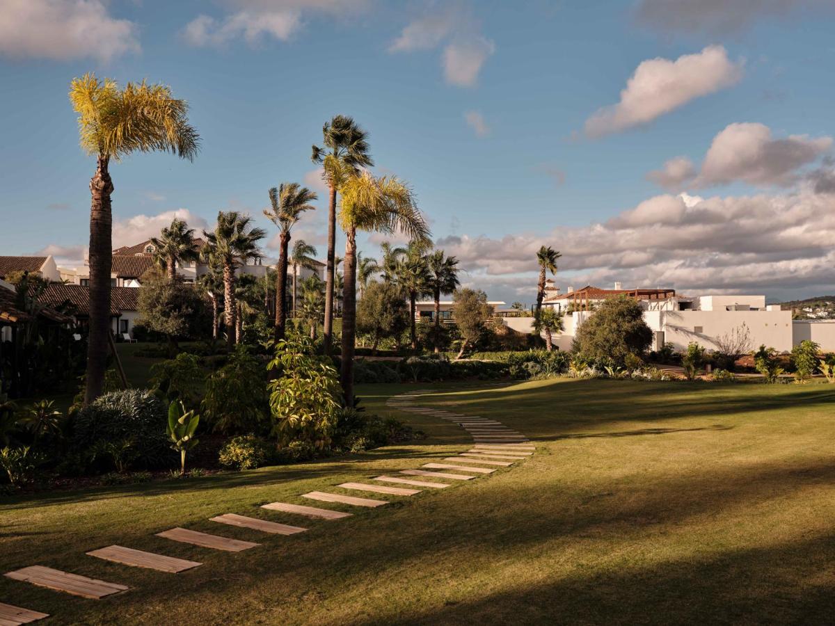 Jardín al aire libre en SO/ Sotogrande Spa & Golf Resort Hotel