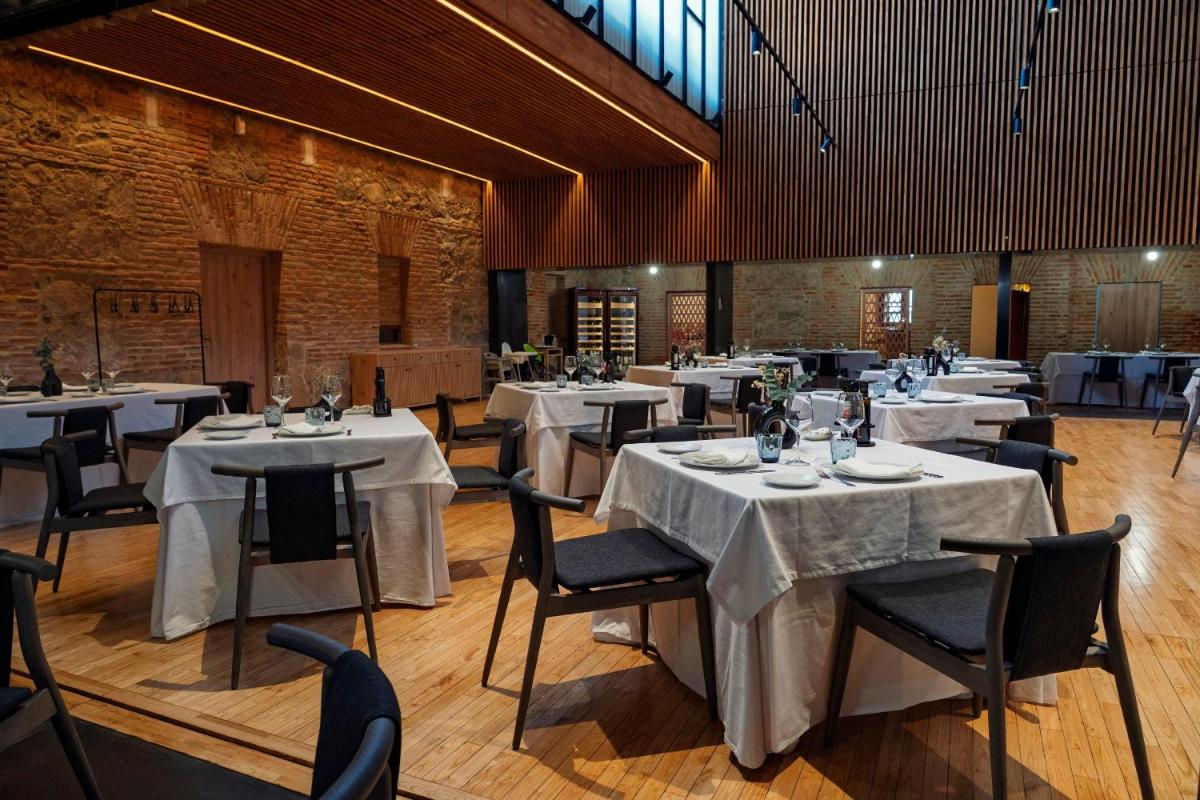 Hotel Valle del Ambroz - Housity