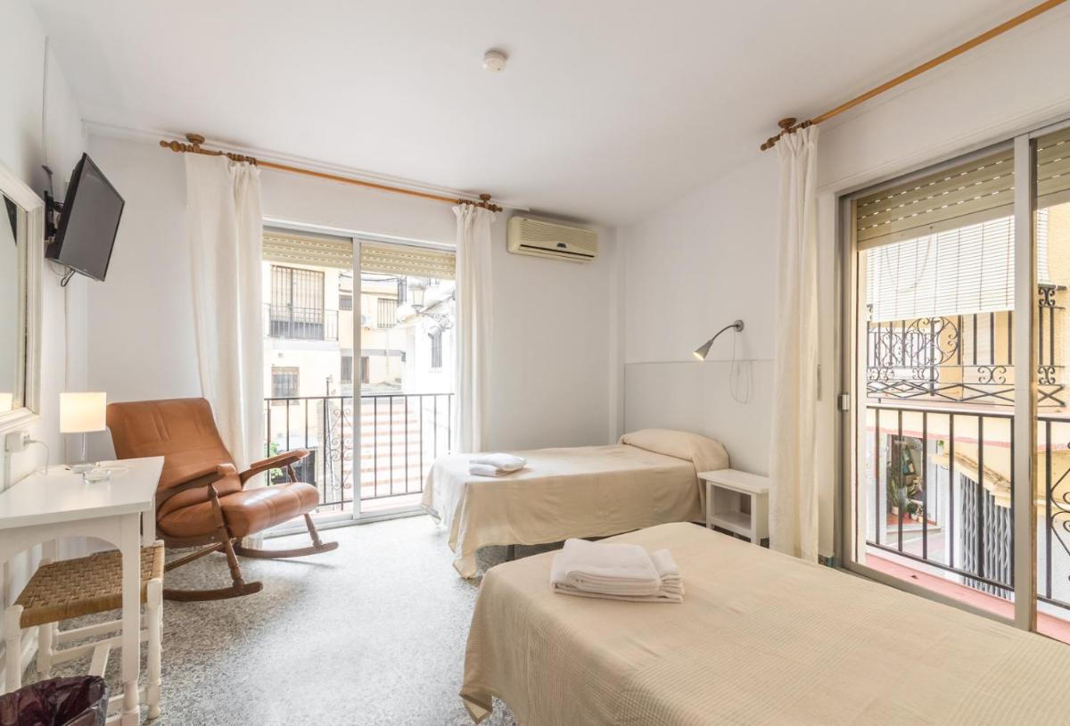 Hostal Altamar - Housity