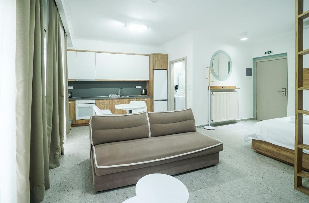Alexandros - Housity