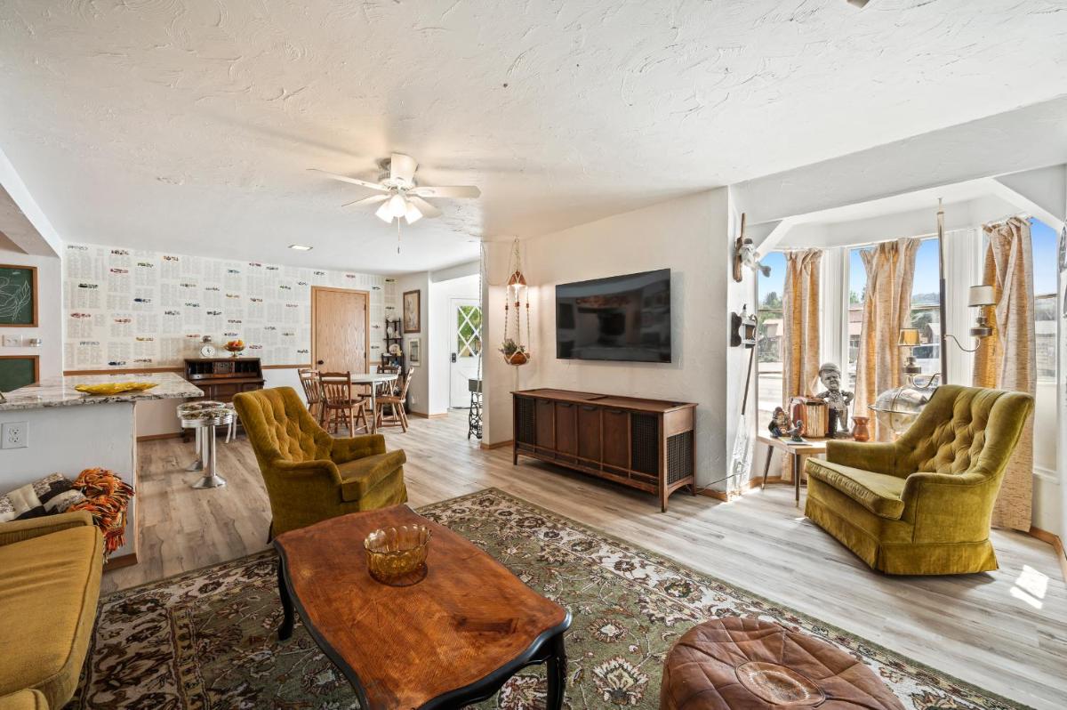 Chickadee Suite - Housity