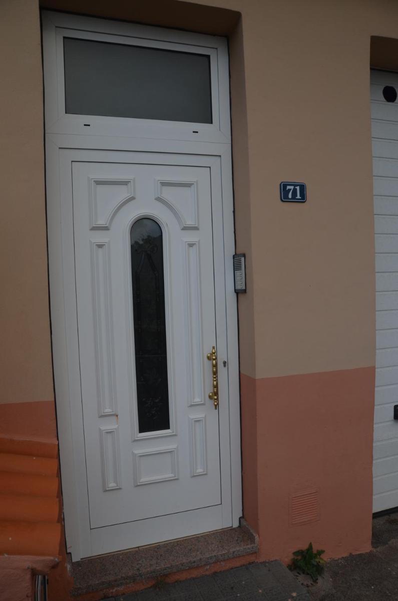 Apartamentos Arure Plaza - Housity