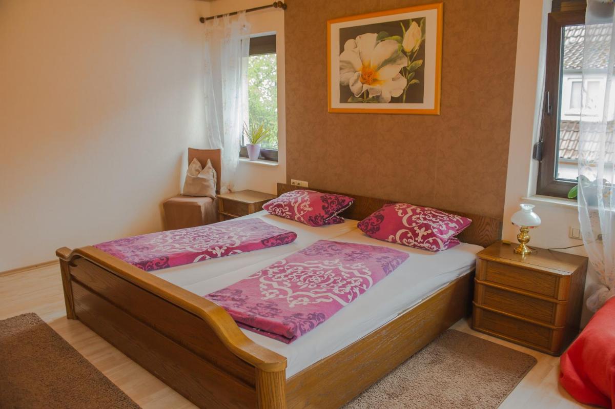 Zimmer zur ehemaligen Weinstube - Housity
