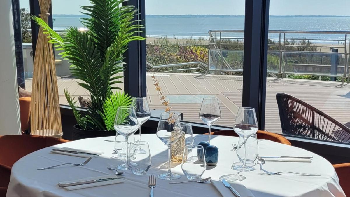 Restaurant ou autre lieu de restauration dans l'établissement Hôtel Spa du Beryl St Brévin l'Océan