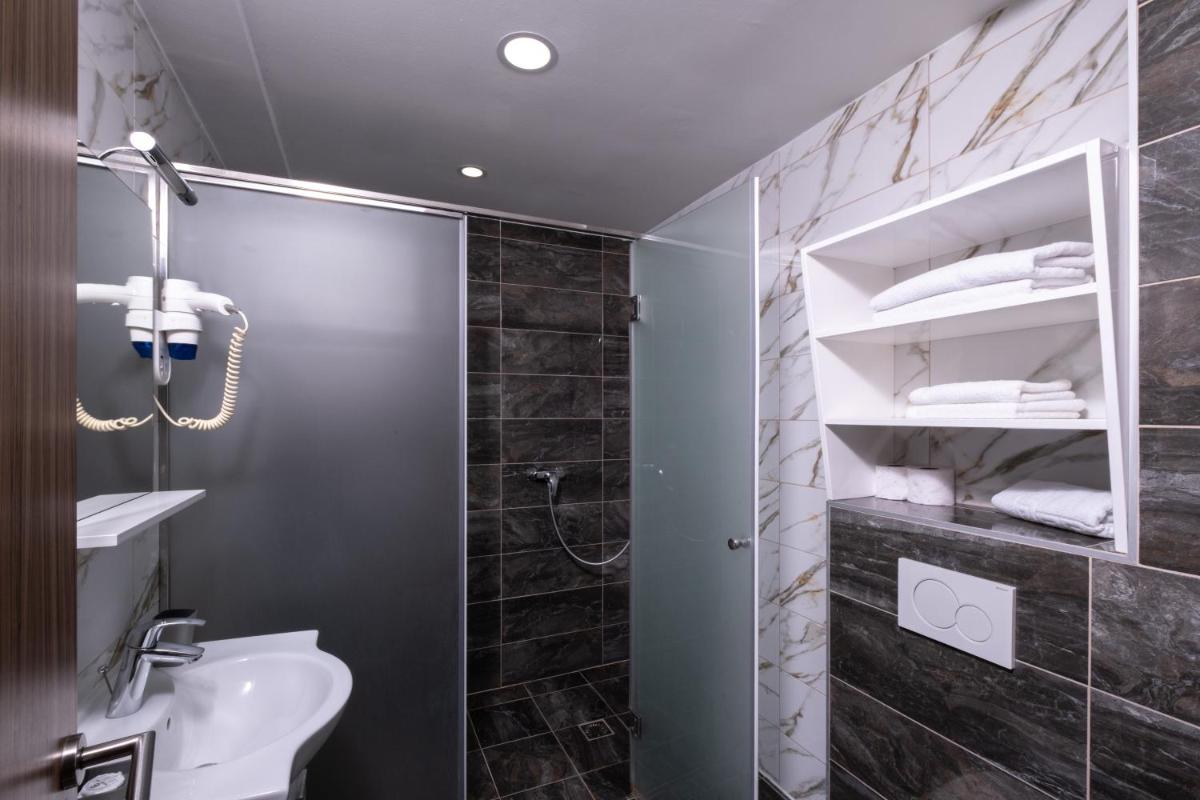 Hotel Bosna 1 - Housity