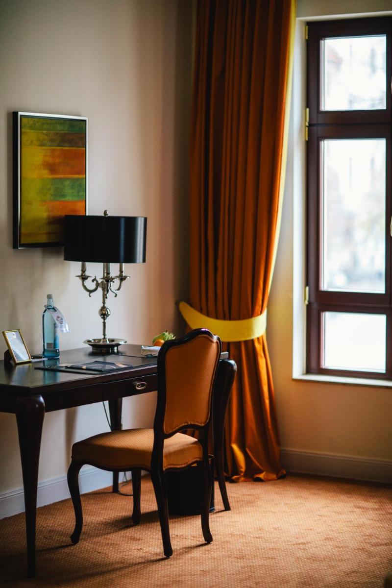 TV/Unterhaltungsangebot in der Unterkunft Relais & Châteaux Bülow Palais