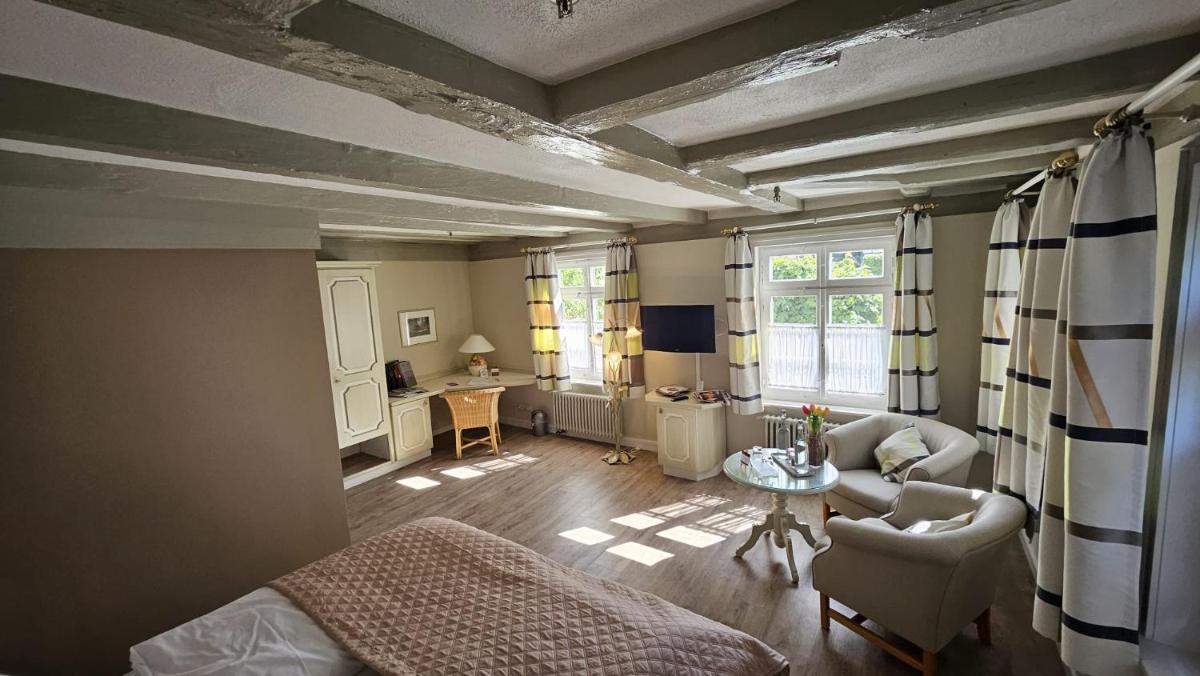 Altes Pfarrhaus Hotel und Restaurant - Housity