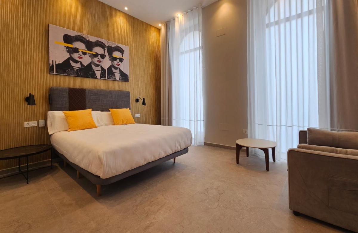 Cousin Room Hotel Automatizado - Housity