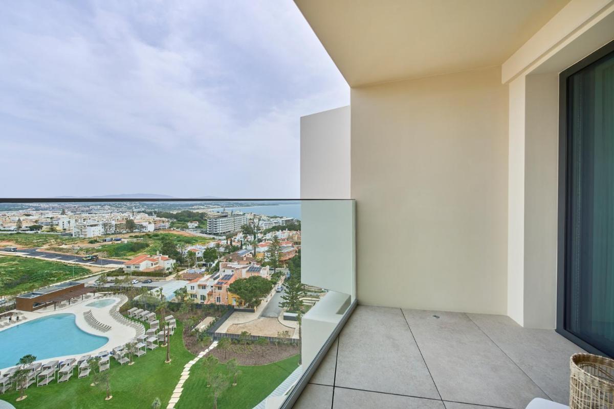A piscina em ou perto de The Editory by the Sea Lagos