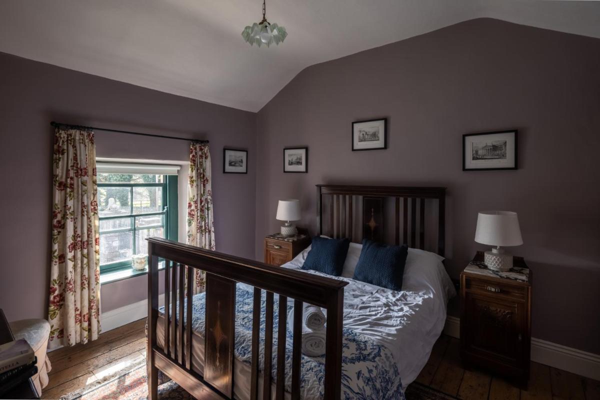 Castletown Gate House - Housity
