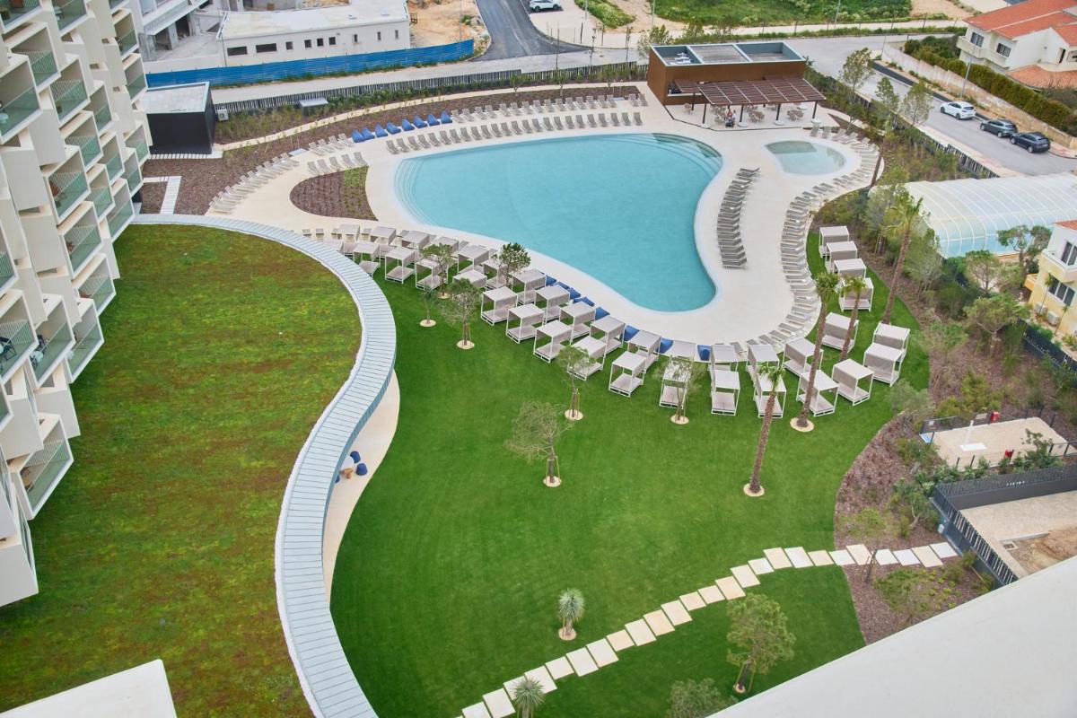 A piscina em ou perto de The Editory by the Sea Lagos