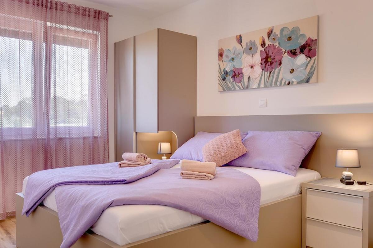 Villa LeMi - Housity
