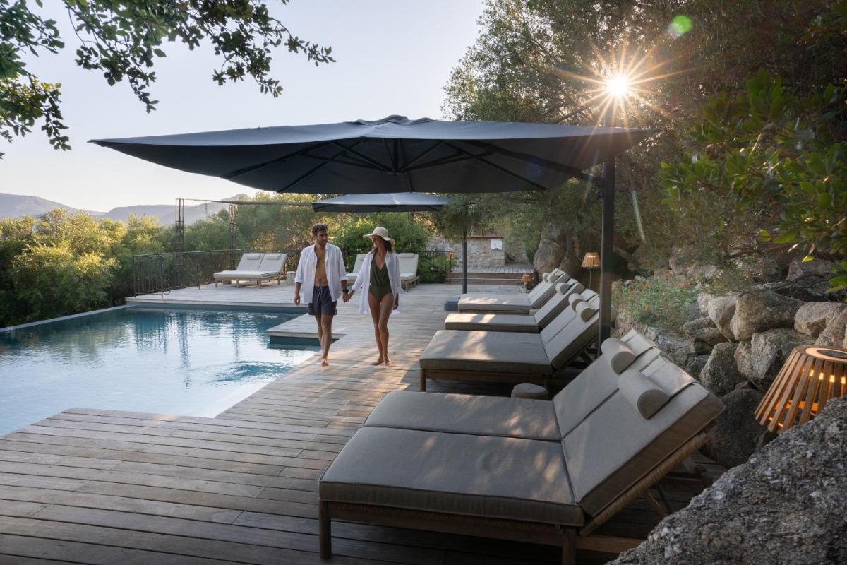 Piscine de l'établissement Hotel A Piattatella ou située à proximité