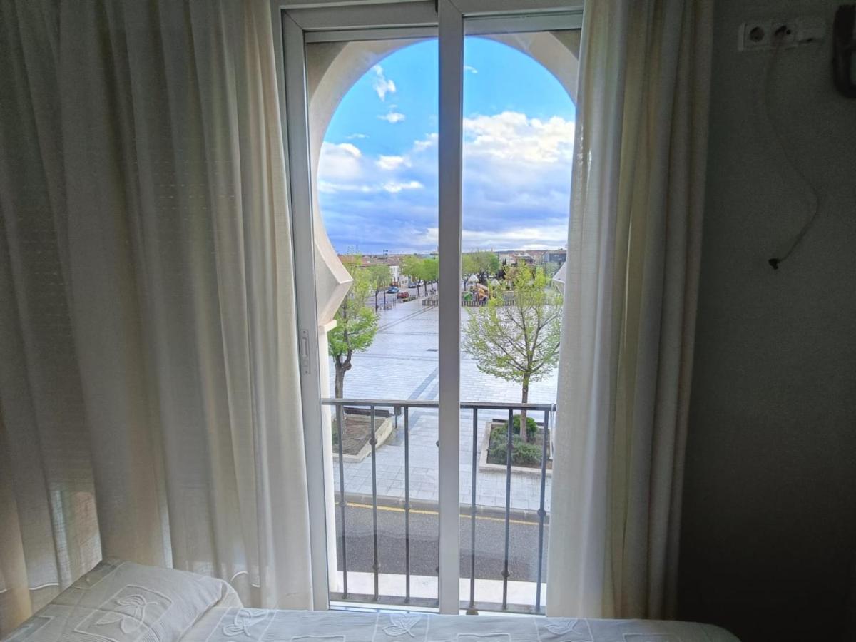 Hostal Alhambra - Housity
