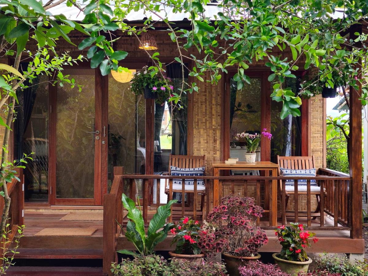 Luxury Farm House - Housity