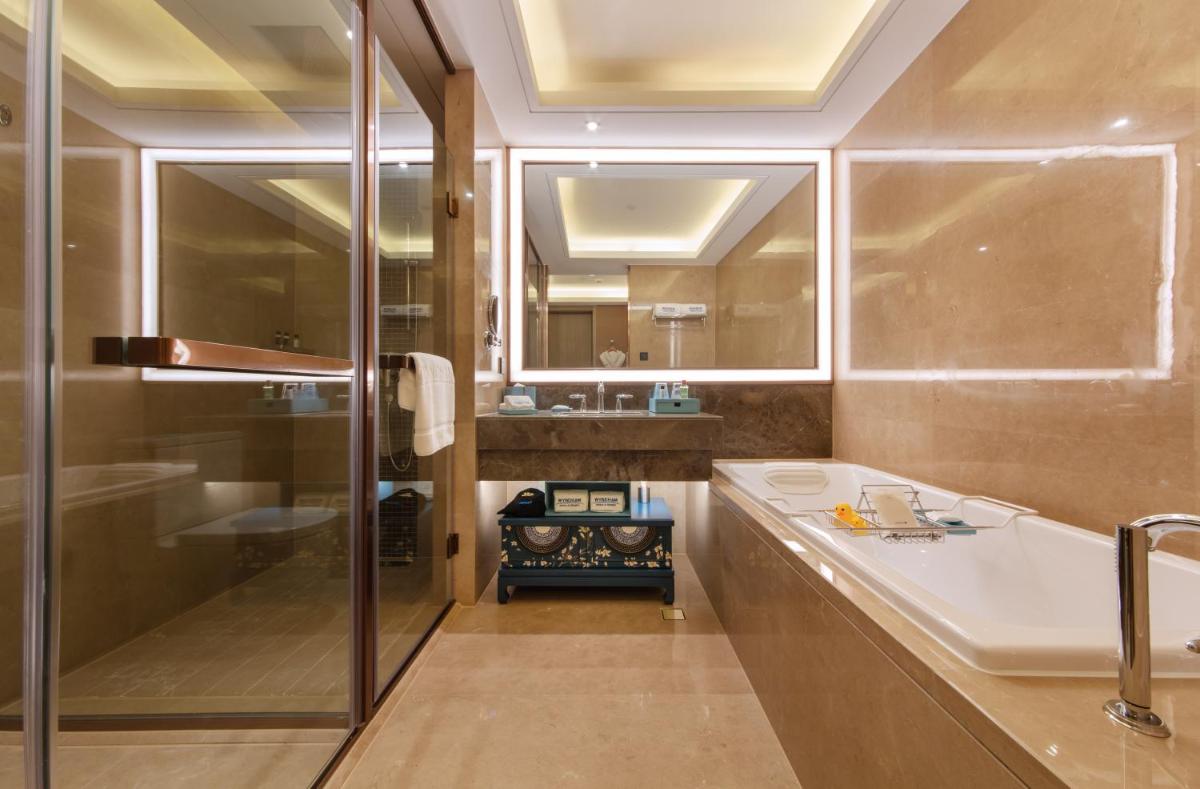 Kunming Huiyue Wyndham Hotel - Housity