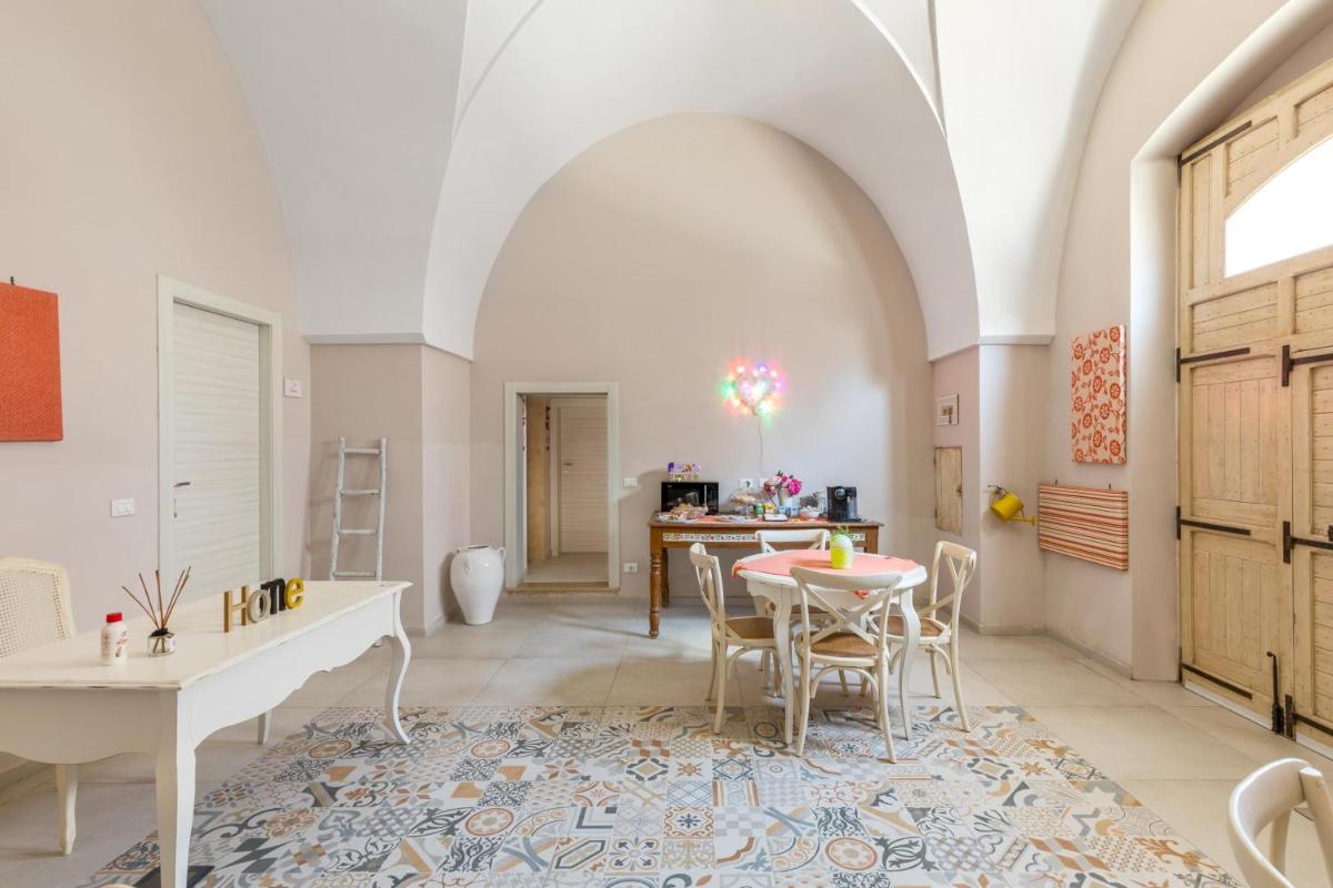 D Home B&B - Housity