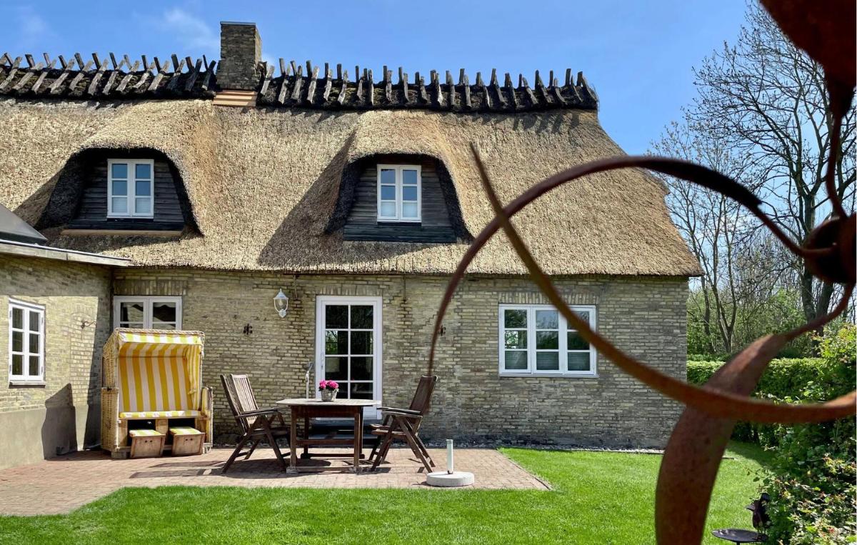 3 Bedroom Gorgeous Home In Tolk - Housity