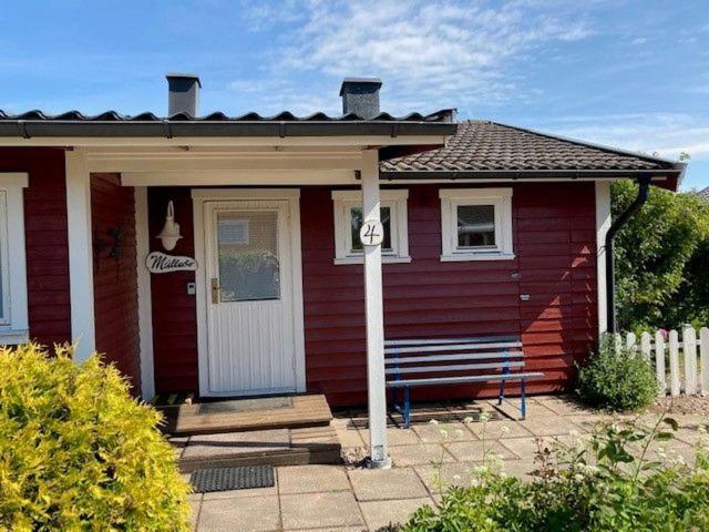 Ferienhaus In Tibro Mit Kleinem Garten - Housity