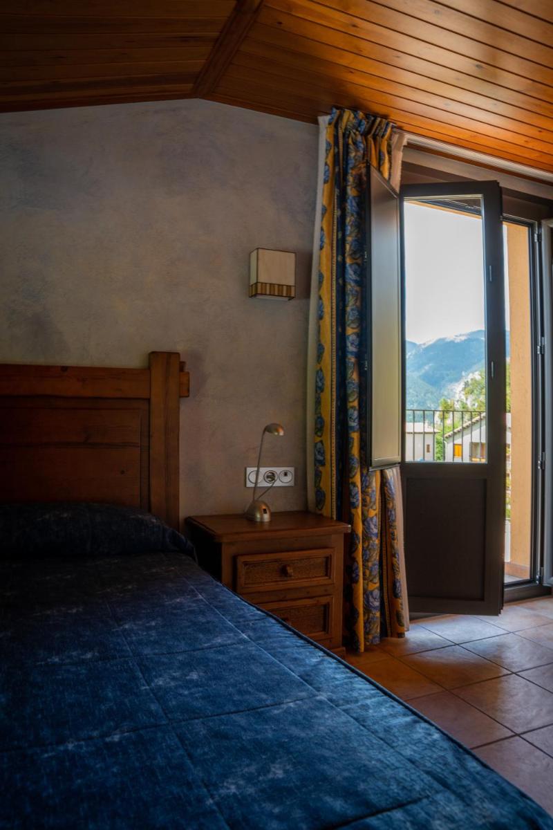 Hostal Cal Franciscó - Housity