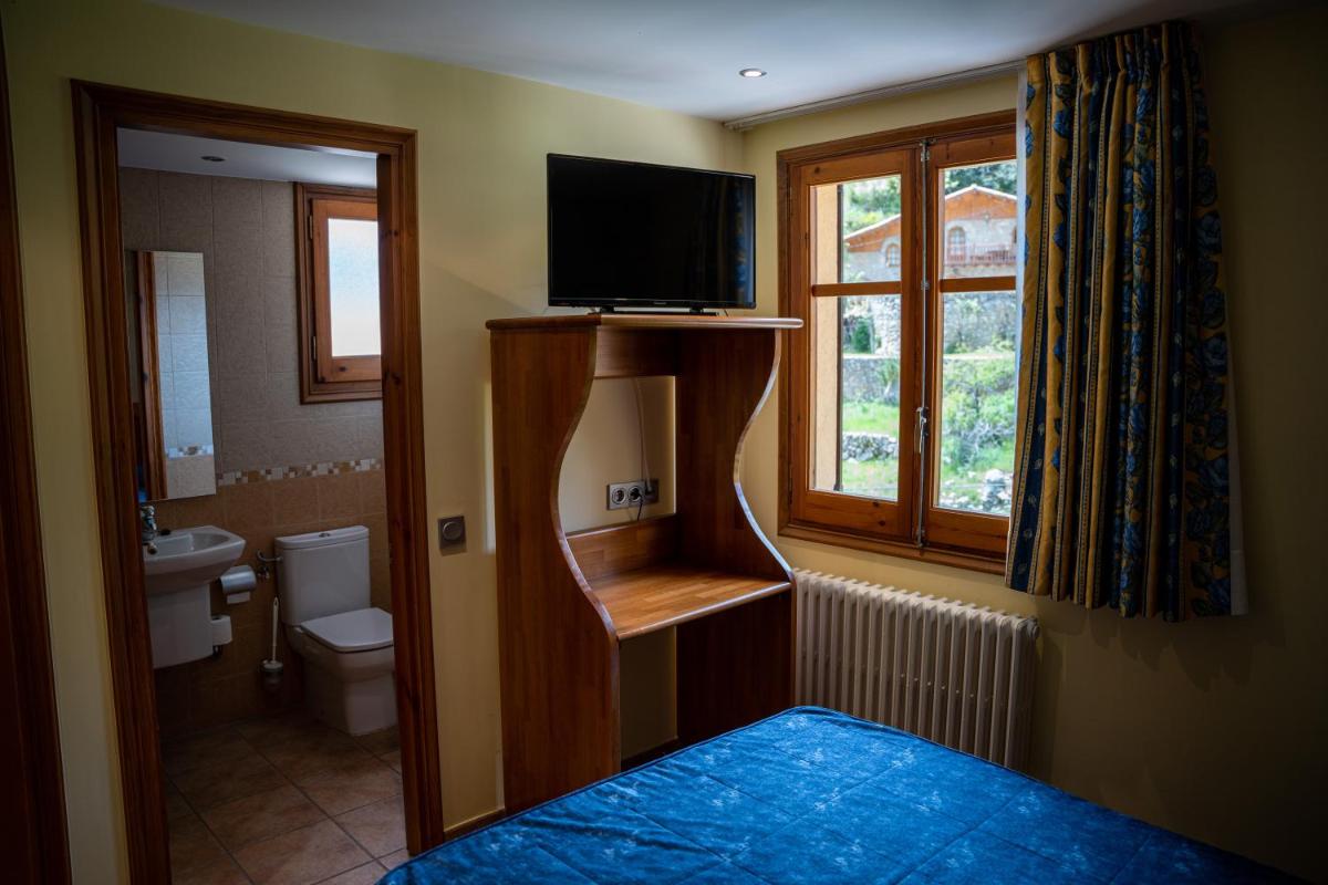 Hostal Cal Franciscó - Housity