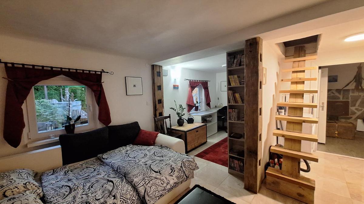 Divine Lake House - Housity