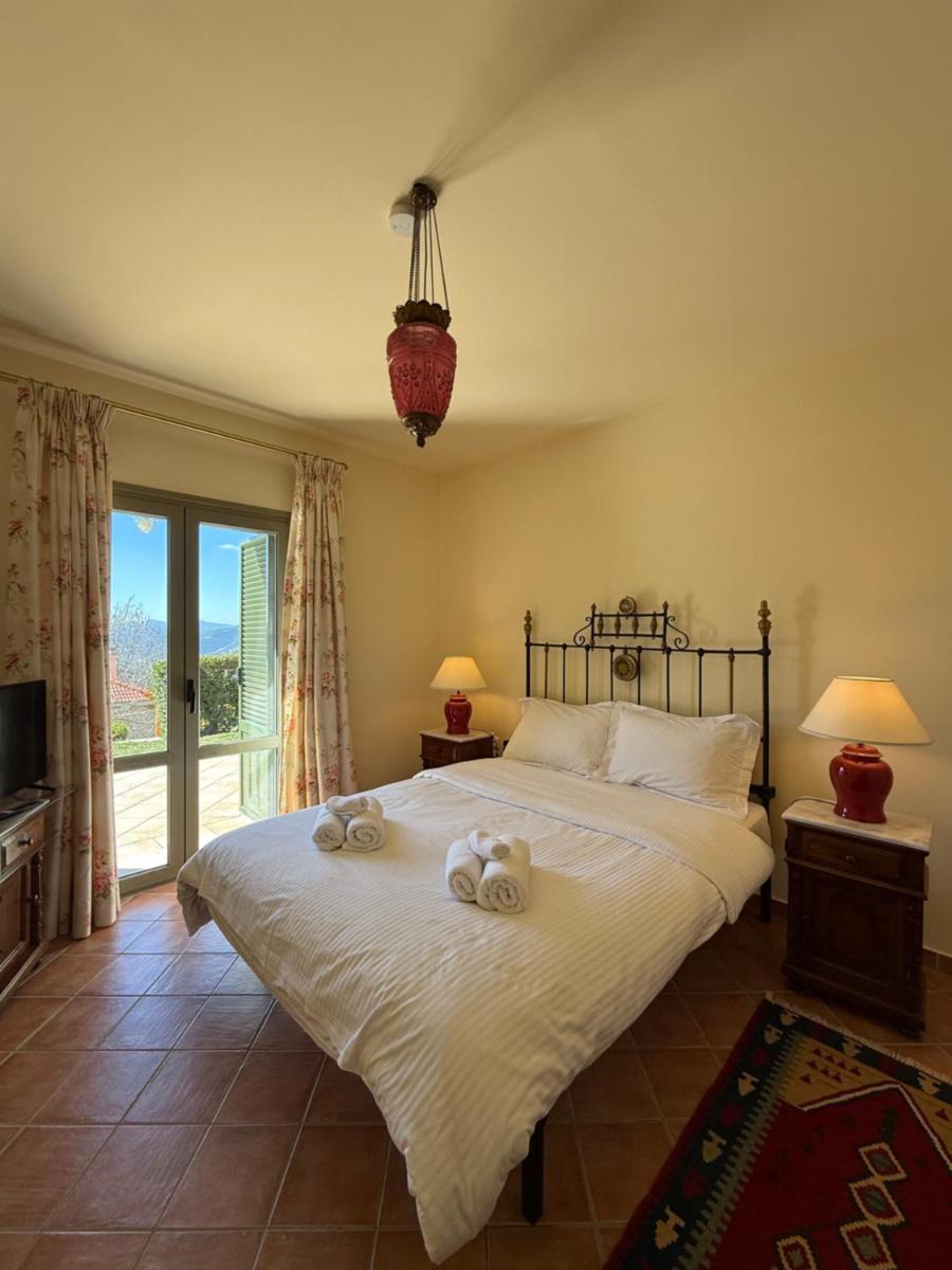 Villa Nano Kalavryta Βίλα στο βουνό με τζάκι κοντά στο χιονοδρομικό - Housity
